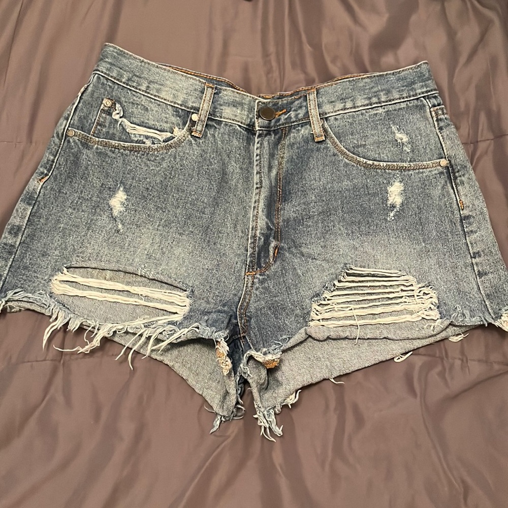 Jean shorts size 28